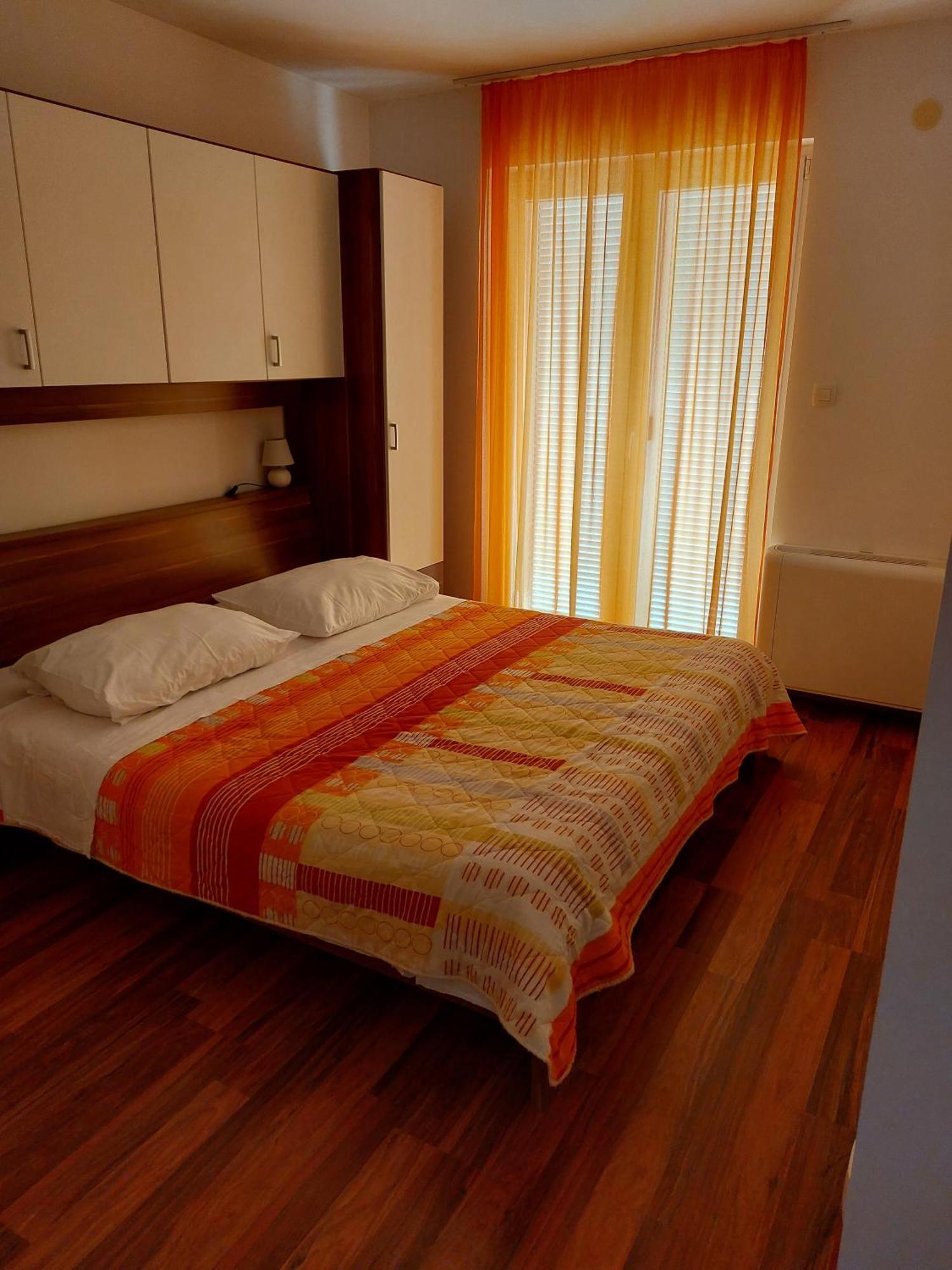 Apartments Palit 라브 외부 사진