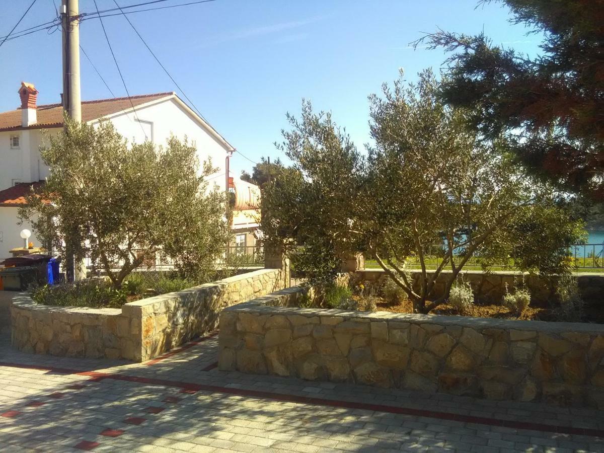 Apartments Palit 라브 외부 사진