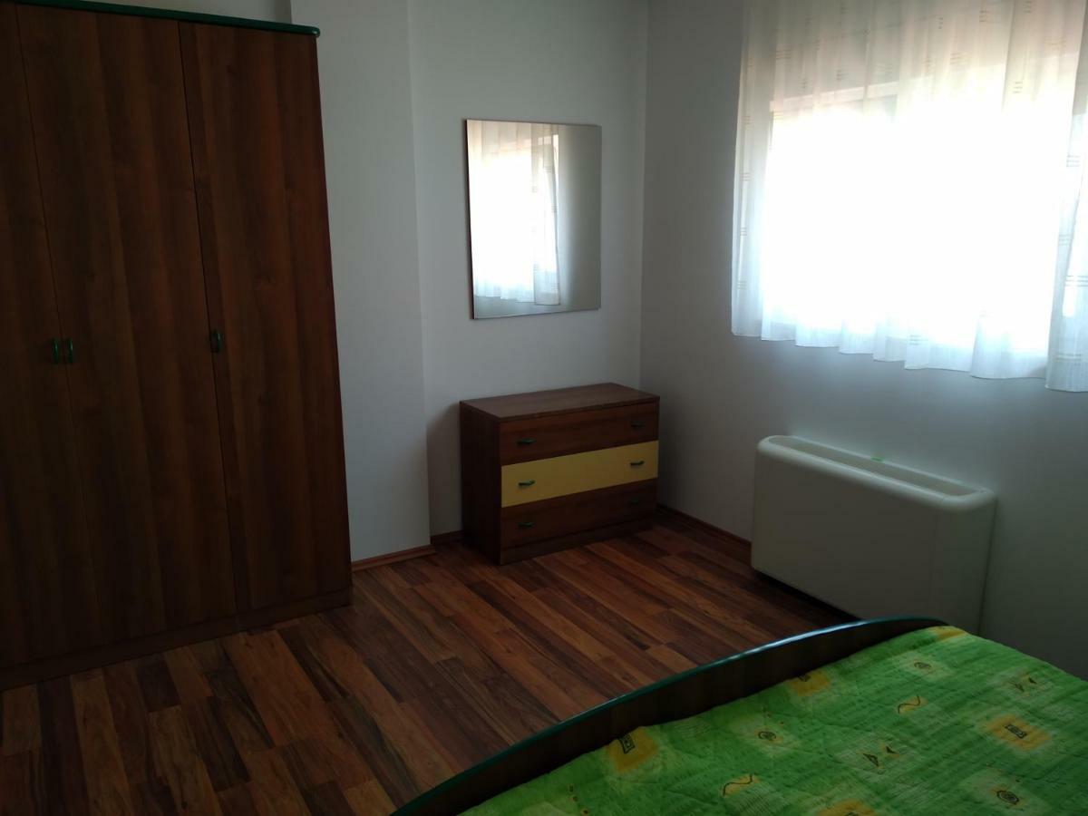 Apartments Palit 라브 외부 사진