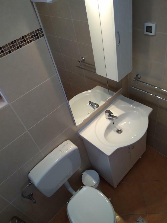 Apartments Palit 라브 외부 사진