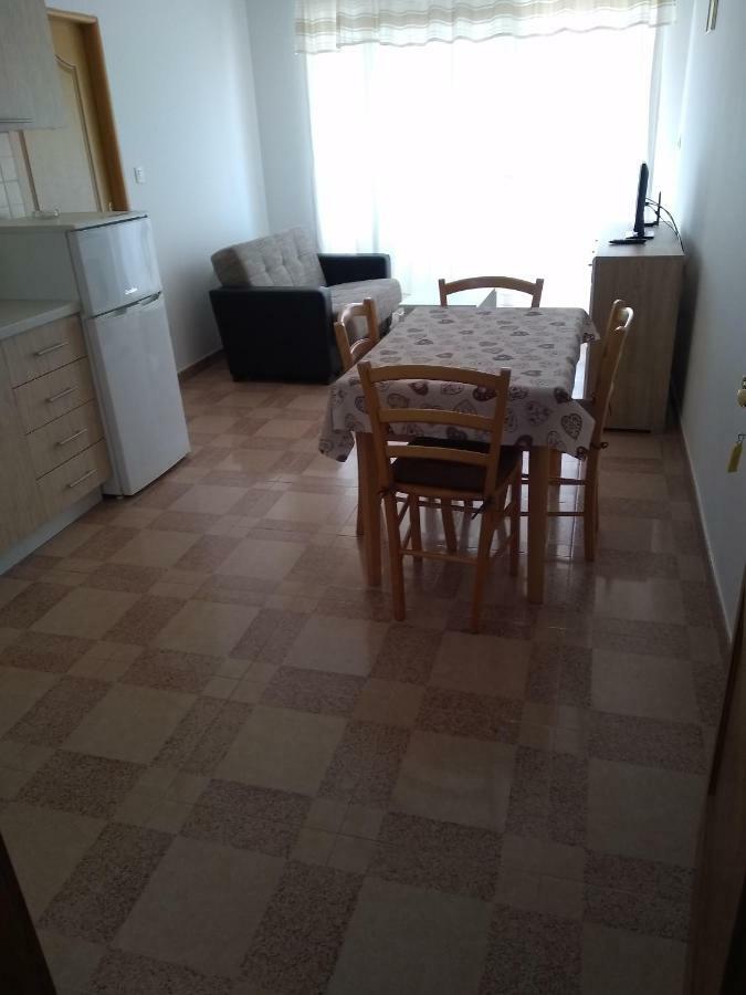 Apartments Palit 라브 외부 사진