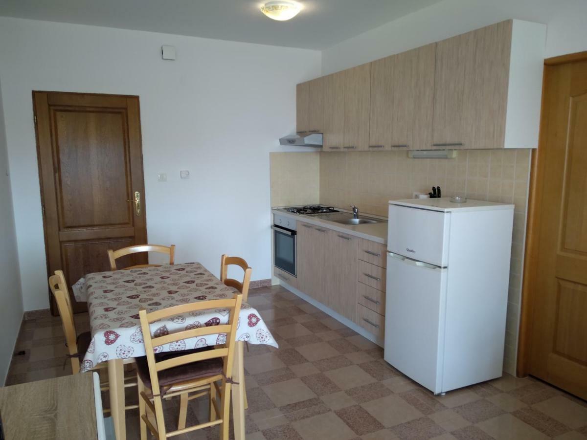 Apartments Palit 라브 외부 사진