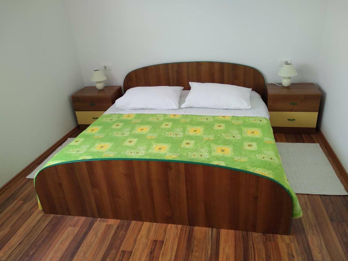 Apartments Palit 라브 외부 사진